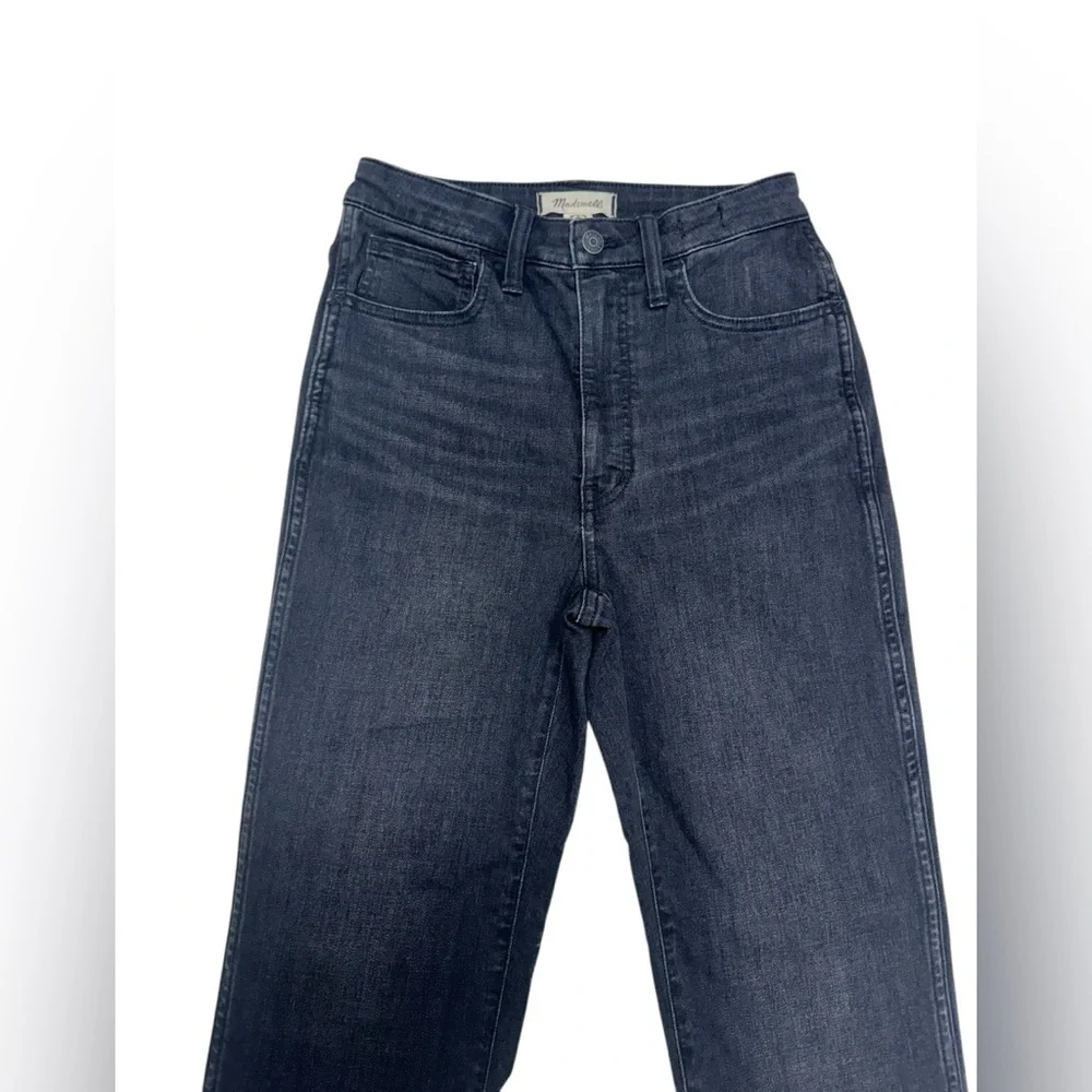 Madewell Curvy High-Rise Slim Straight Jeans in Richgrove wash